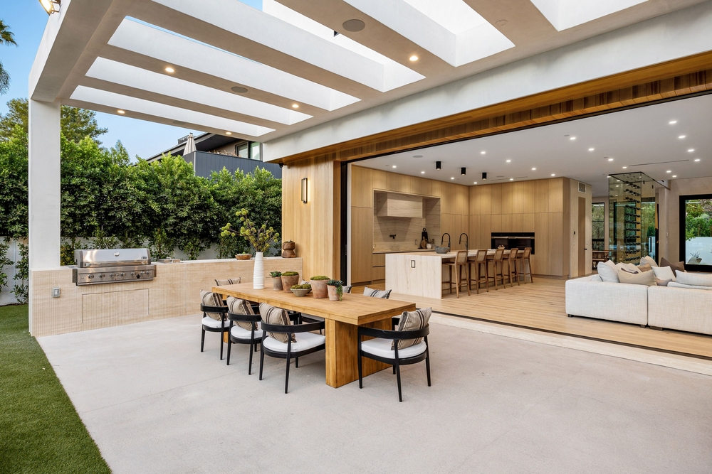 Alex house